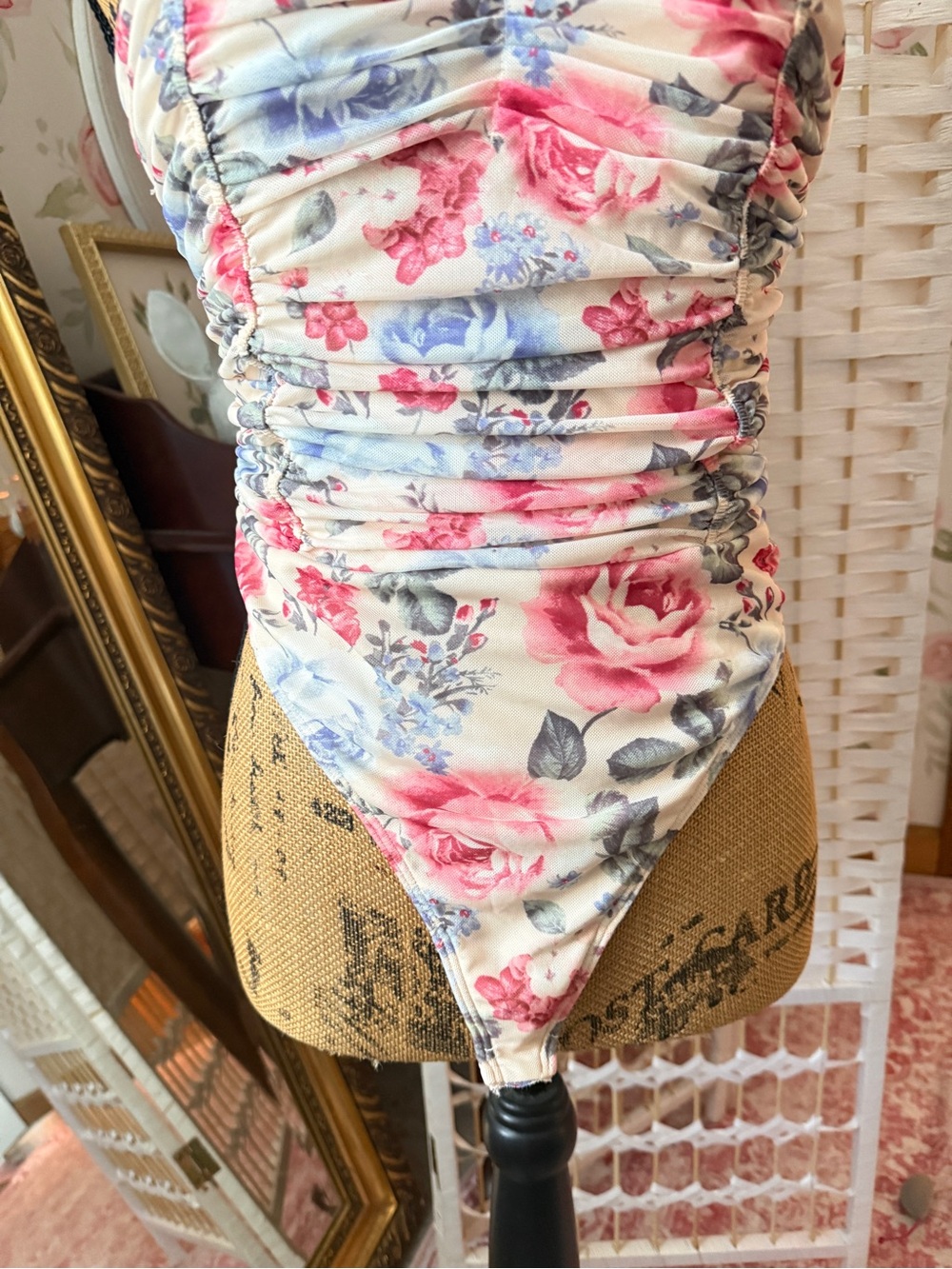 Floral Ruched Tank Top - Picture 2 of 7